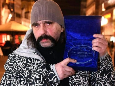 Damir Martinović Mrle dobio priznanje HGU-a za umjetnički doprinos na sceni